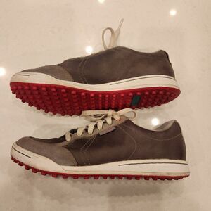 Ashworth mens size 9 leather spikeless golf shoe